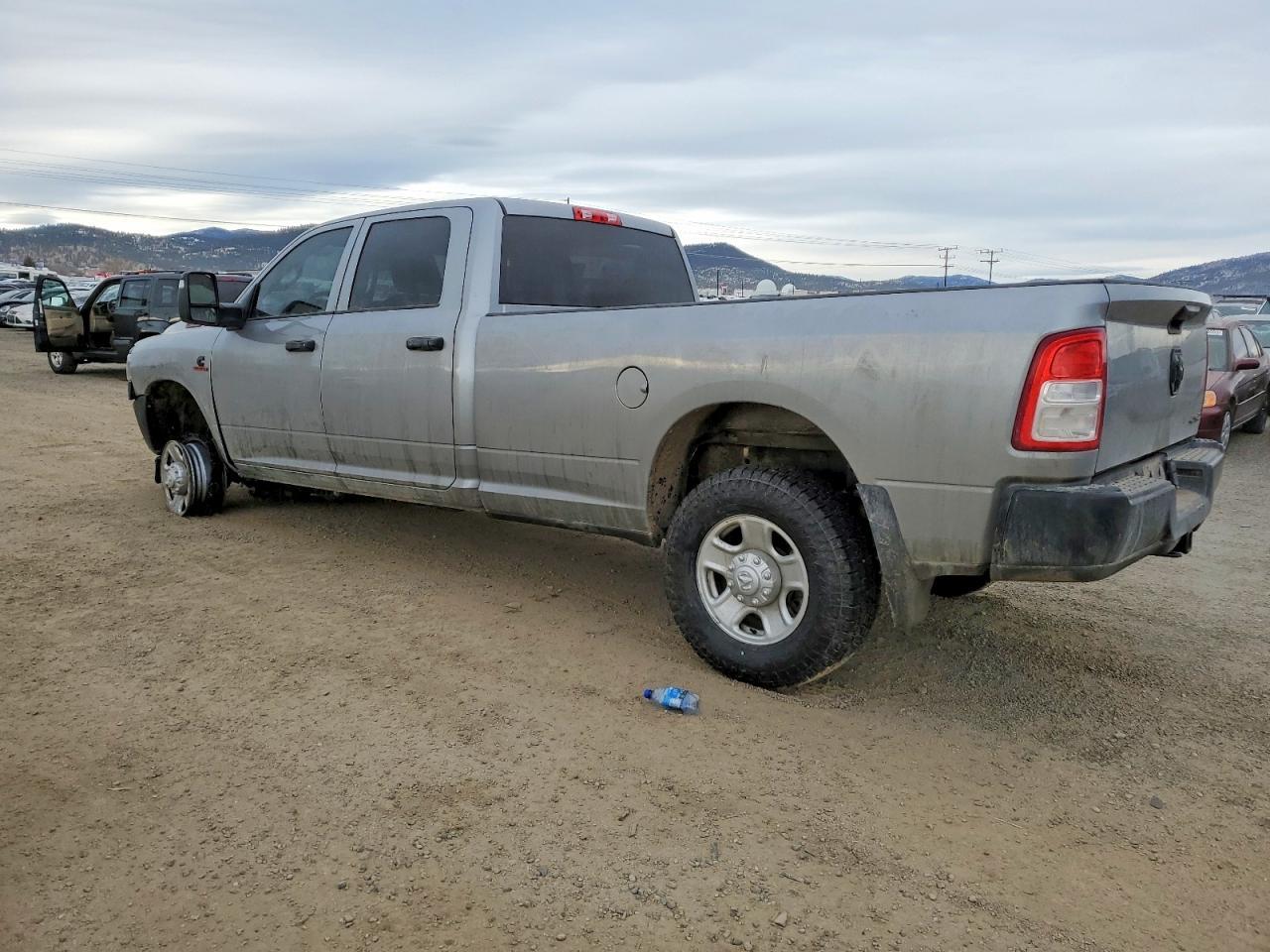 2024 Ram 3500 Tradesman - Фото 2
