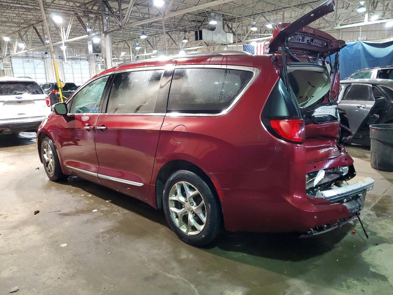 2018 Chrysler Pacifica Limited - Фото 2