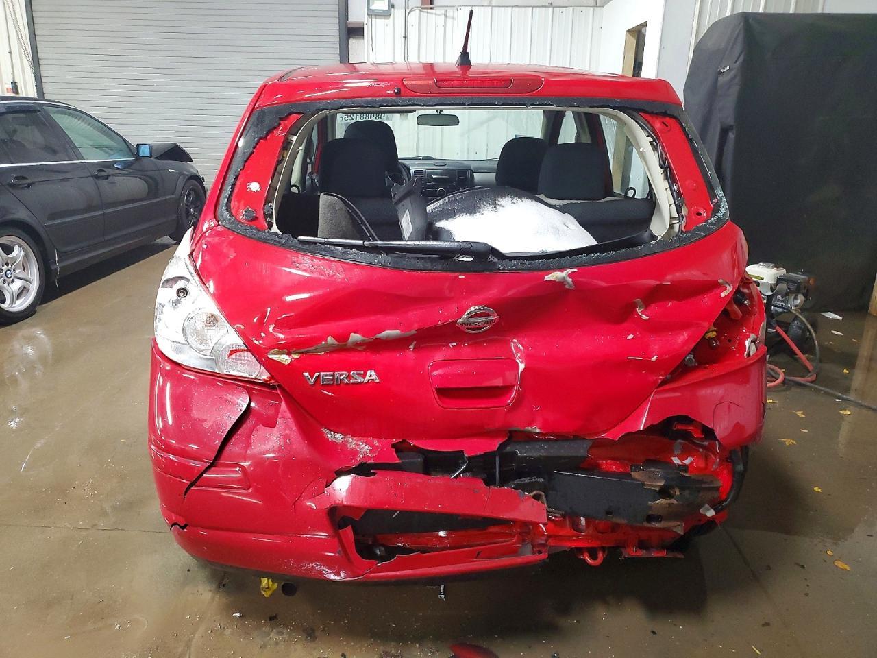 2011 Niss Versa - Фото 6