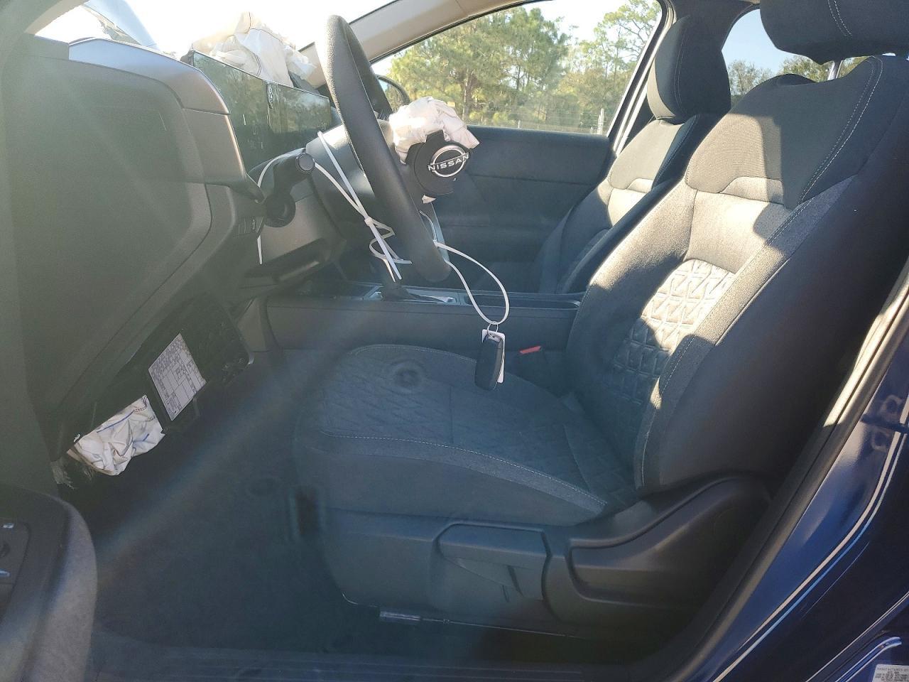 2025 Nissan Kicks Sv - Image 7