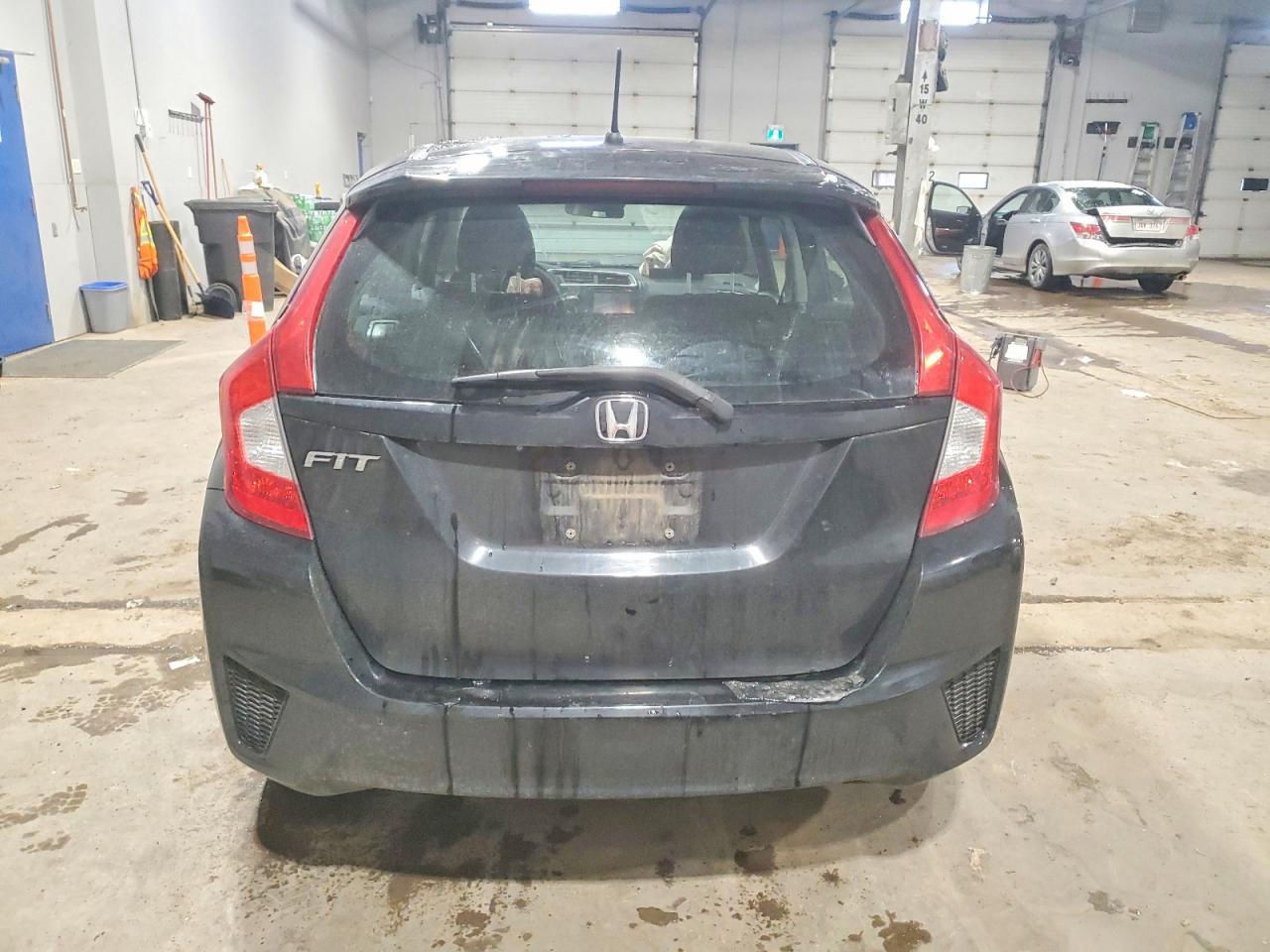 2015 Honda Fit Lx 5Dr - Фото 6