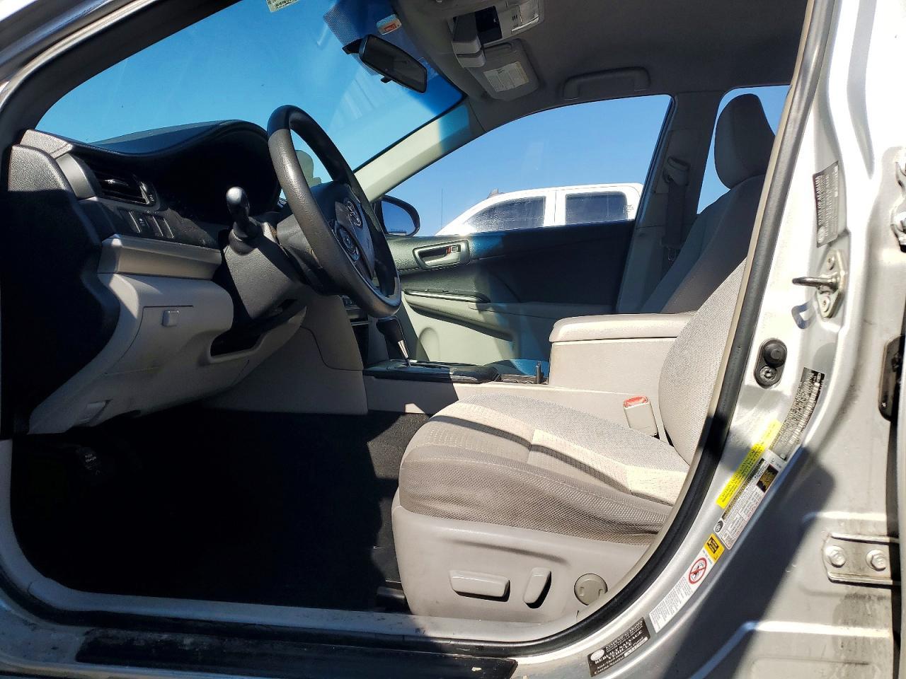 2014 Toyota Camry - Фото 7