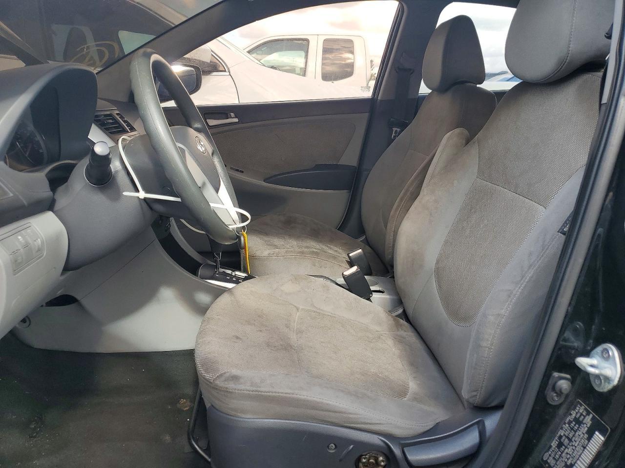 2013 Hyundai Accent Gls - Фото 7