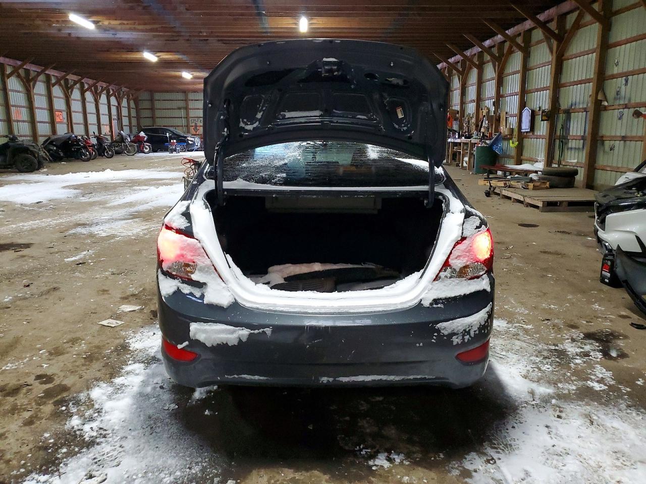 2012 Hyundai Accent Gls - Фото 6