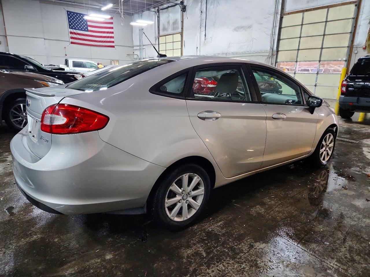 2011 Ford Fiesta Se - Image 3