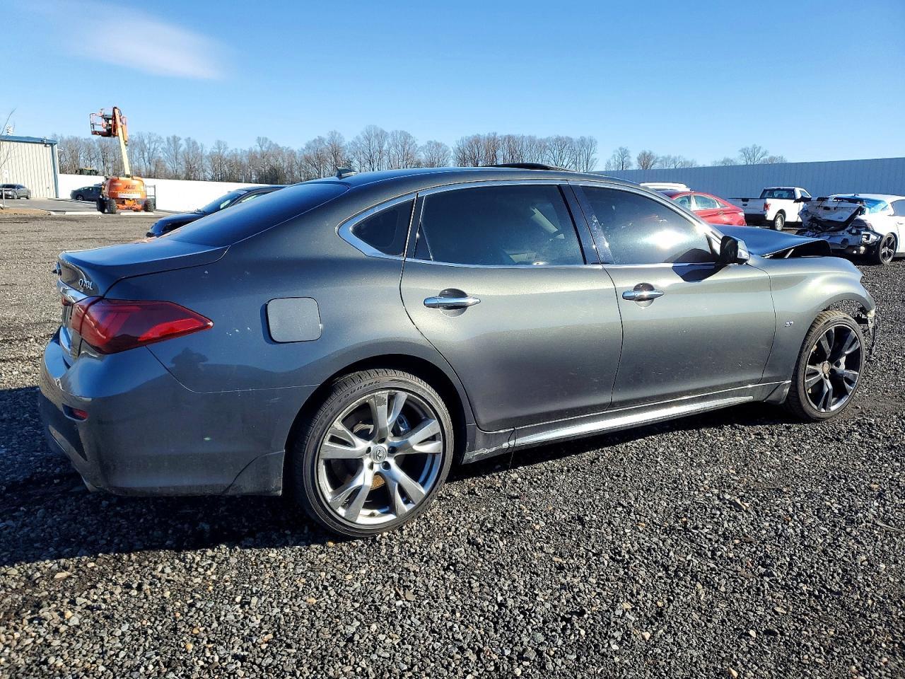 2015 Infiniti Q70L 3.7 - Image 3