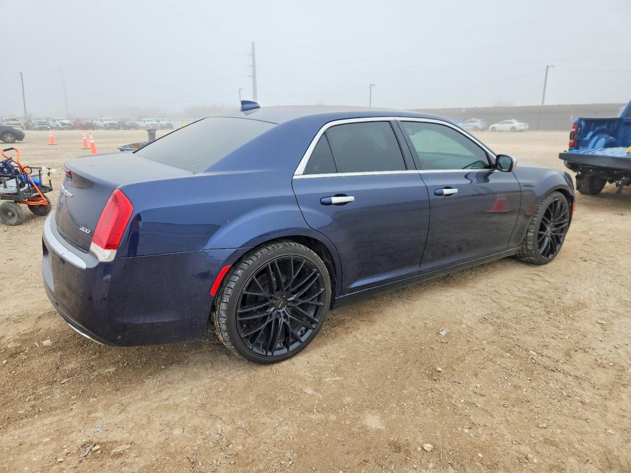 2016 Chrysler 300 Limited - Фото 3