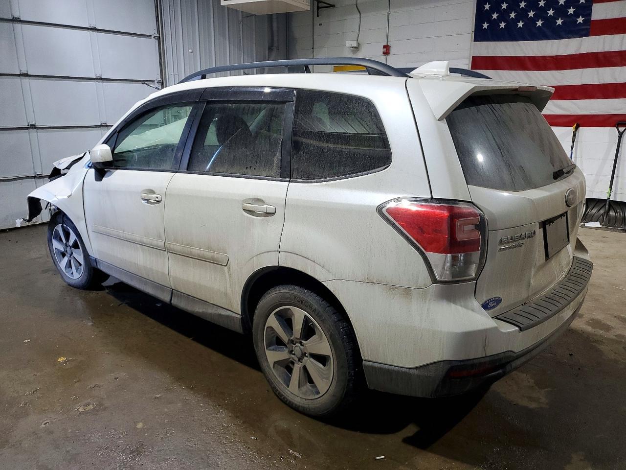 2018 Subaru Forester 2.5I Premium - Фото 2