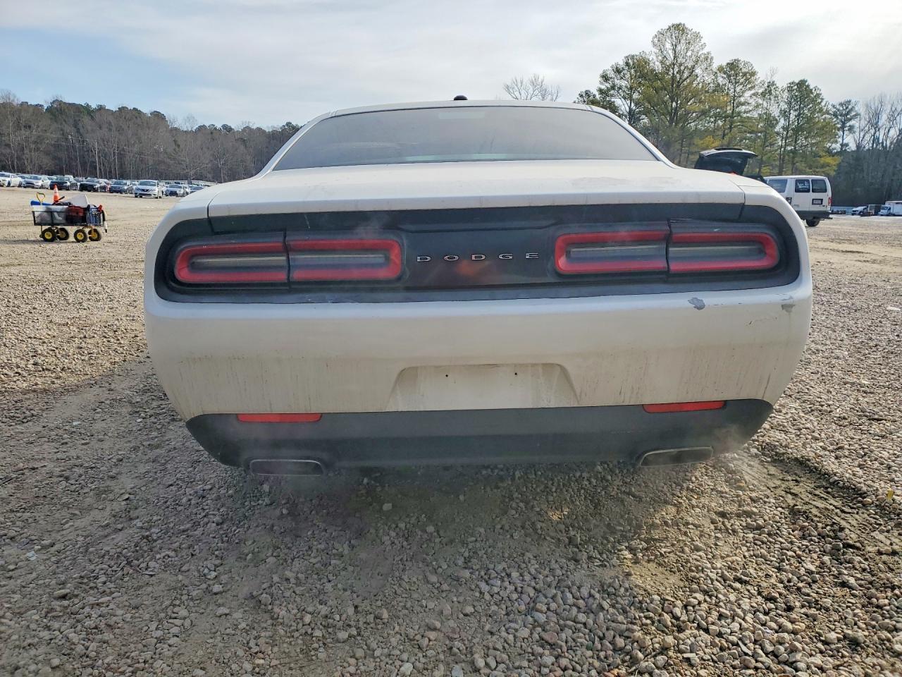 2016 Dodge Challenger Sxt - Image 6