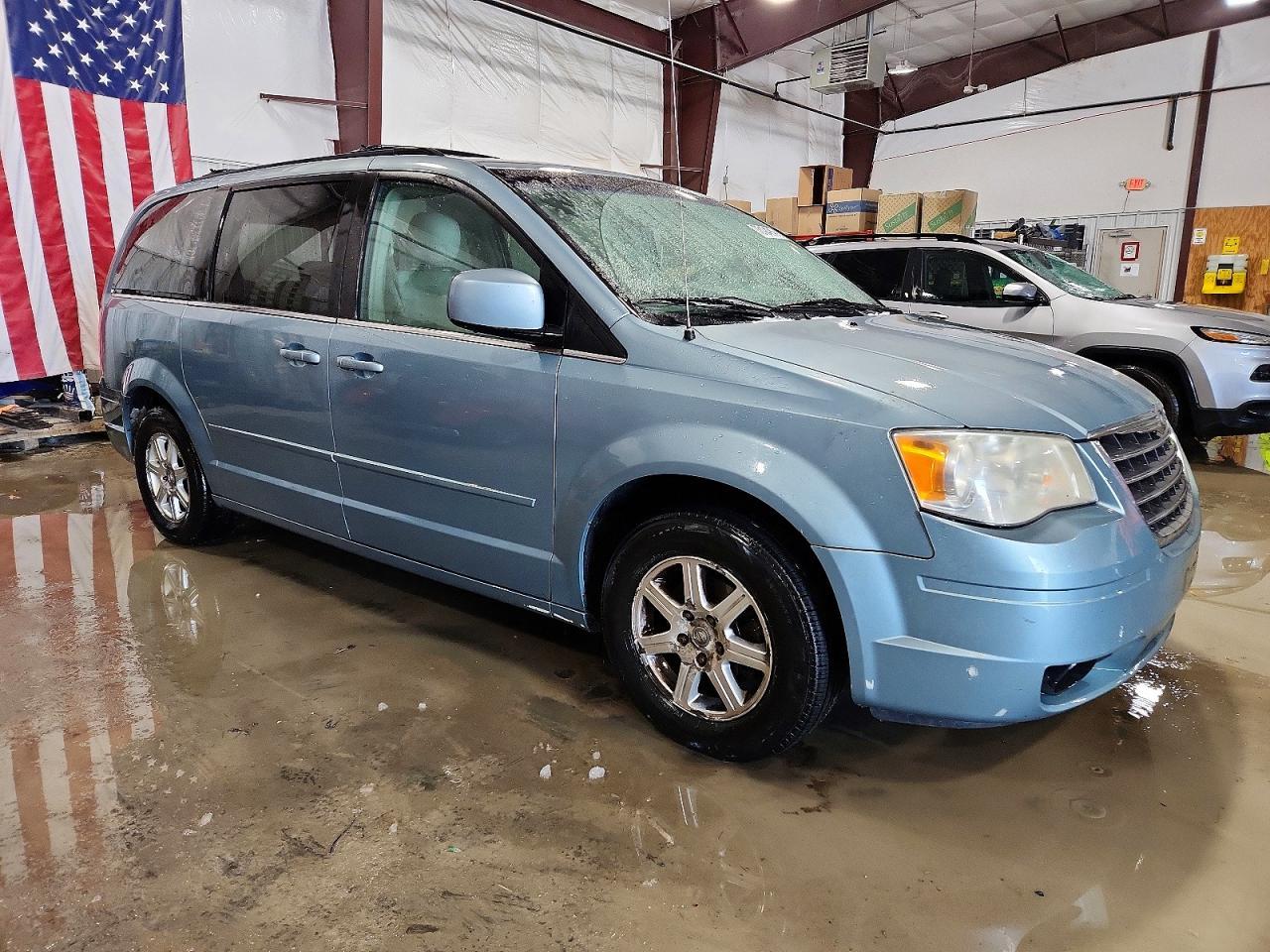 2008 Chrysler Town & Country Touring - Фото 4