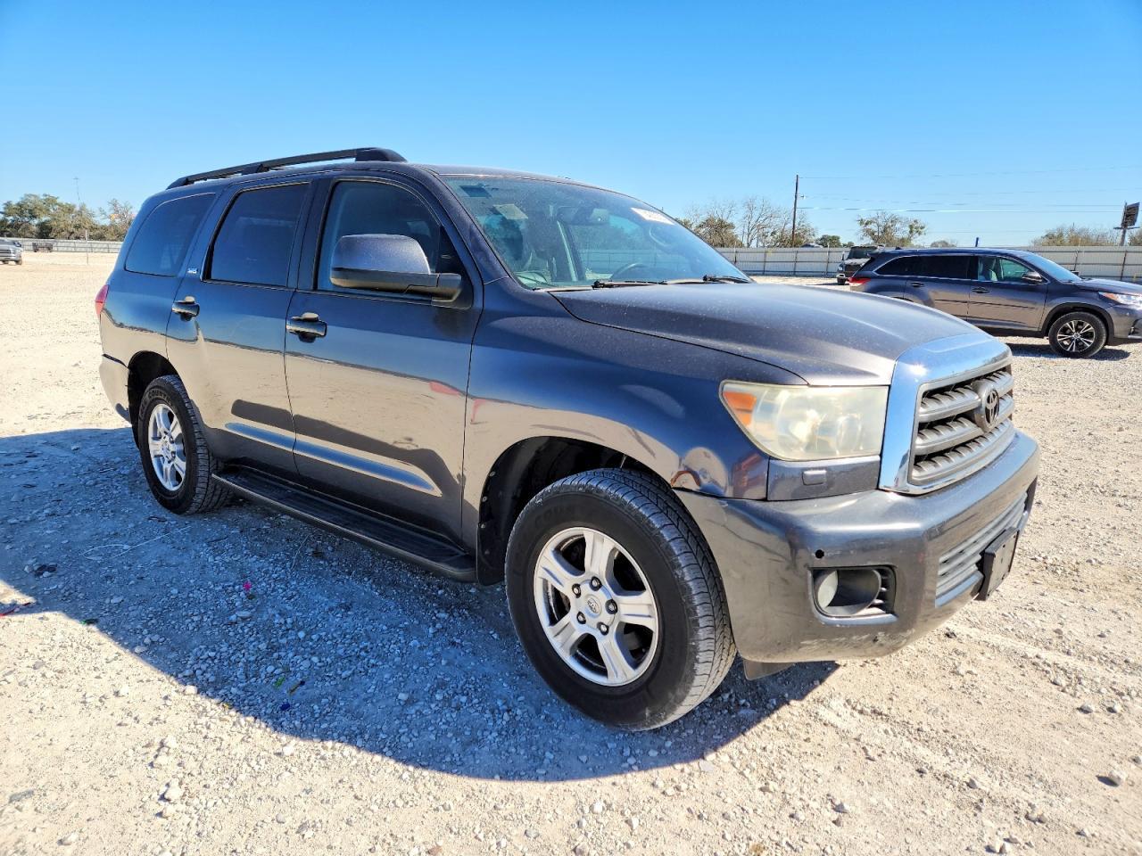 2016 Toyota Sequoia Sr5 - Image 4