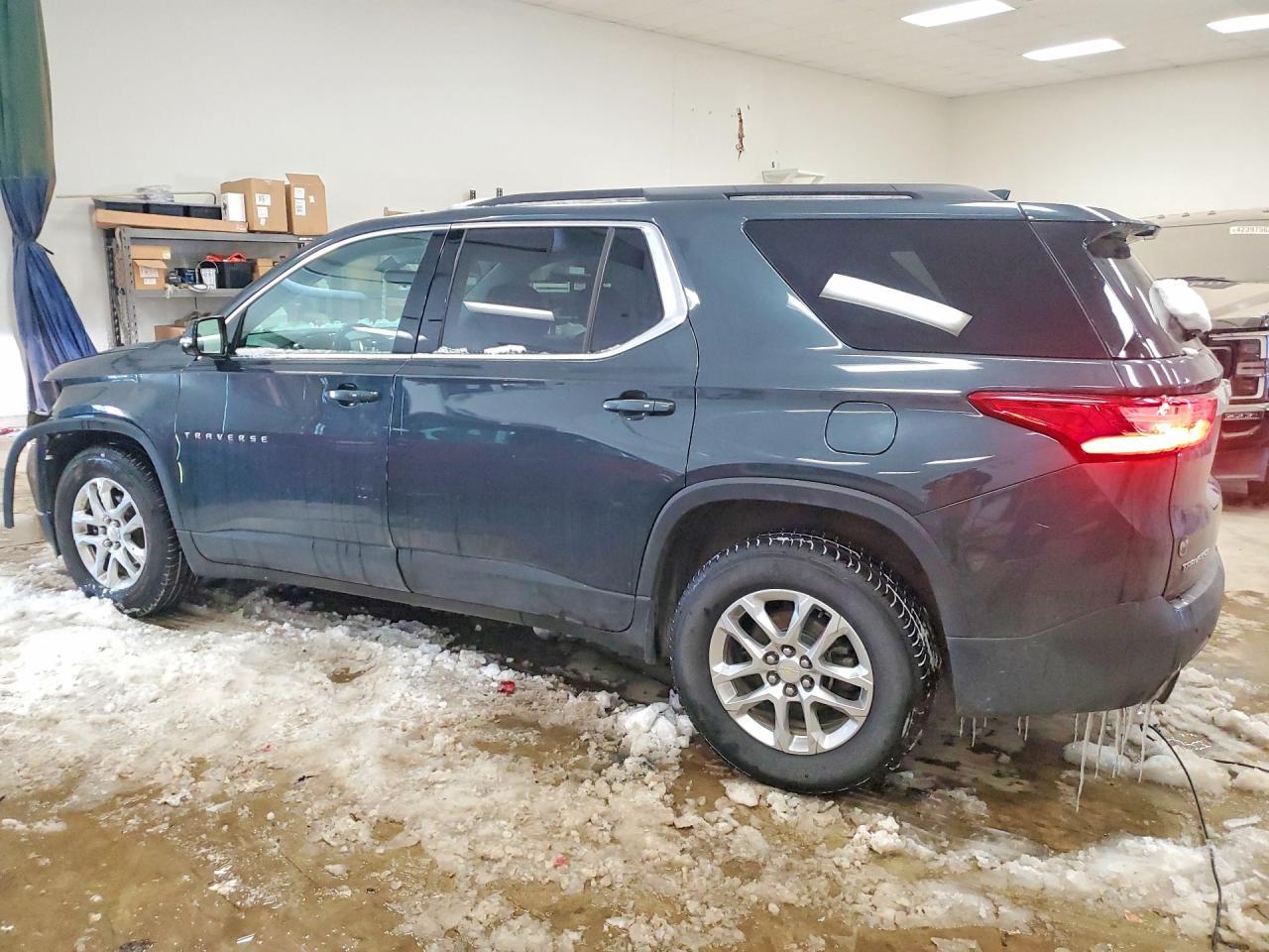2019 Chevrolet Traverse Lt - Фото 2