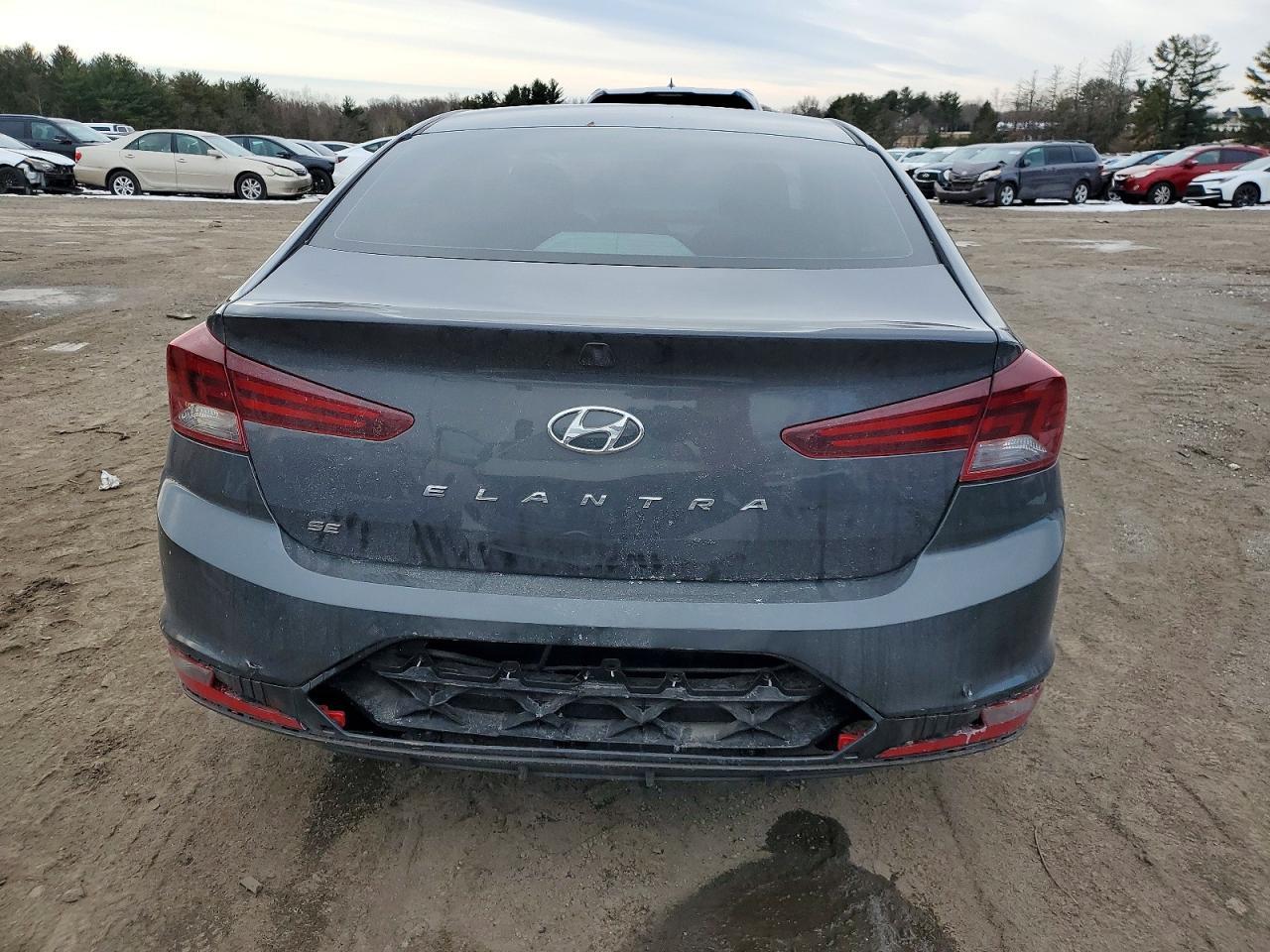 2020 Hyundai Elantra Se - Фото 6