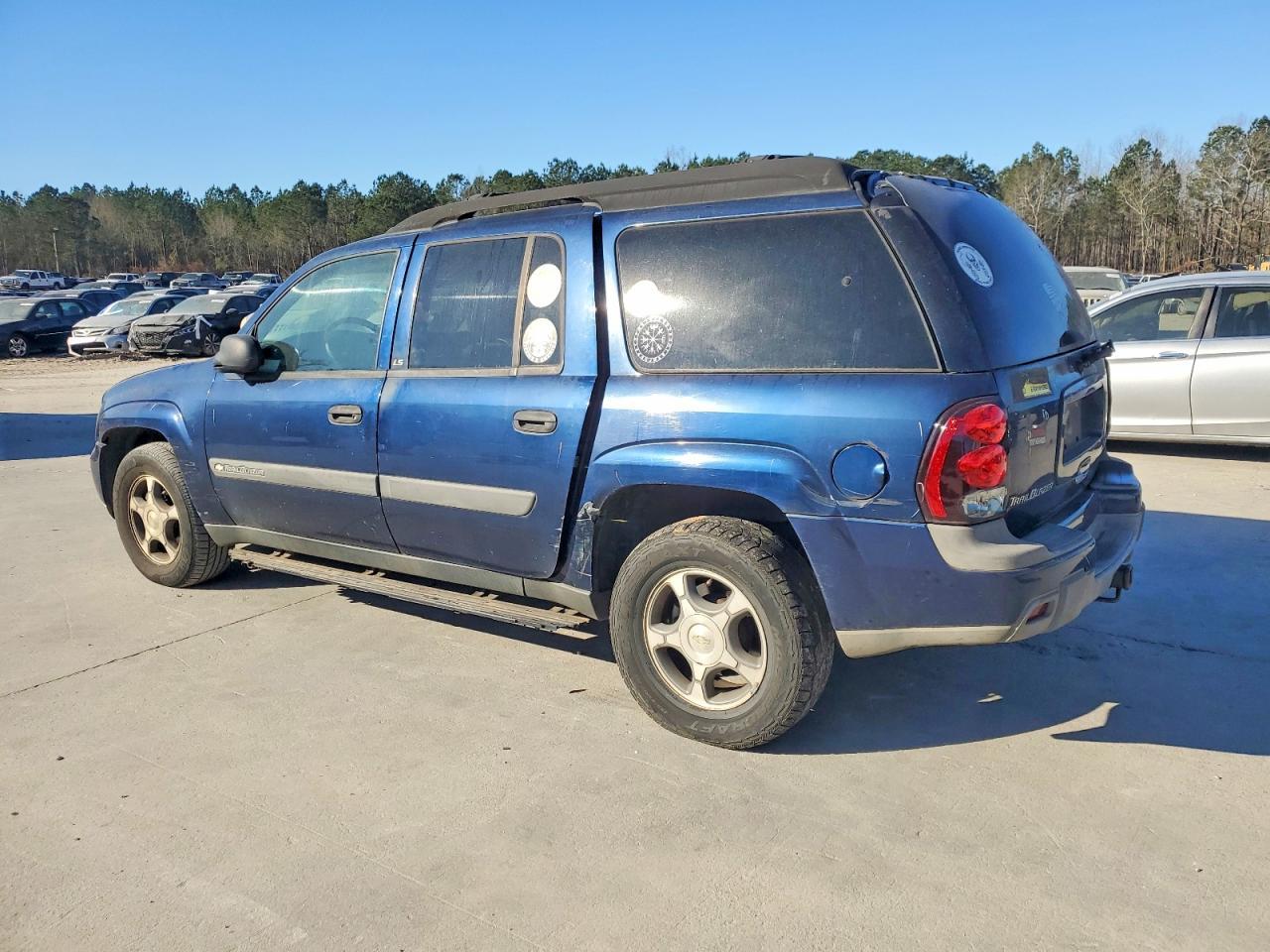 2004 Chevrolet Trailblazer Ext Ls - Image 2
