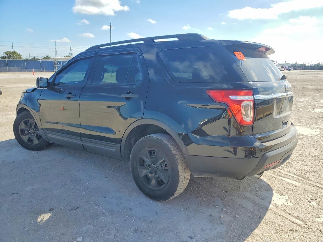 2012 Ford Explorer - Image 2