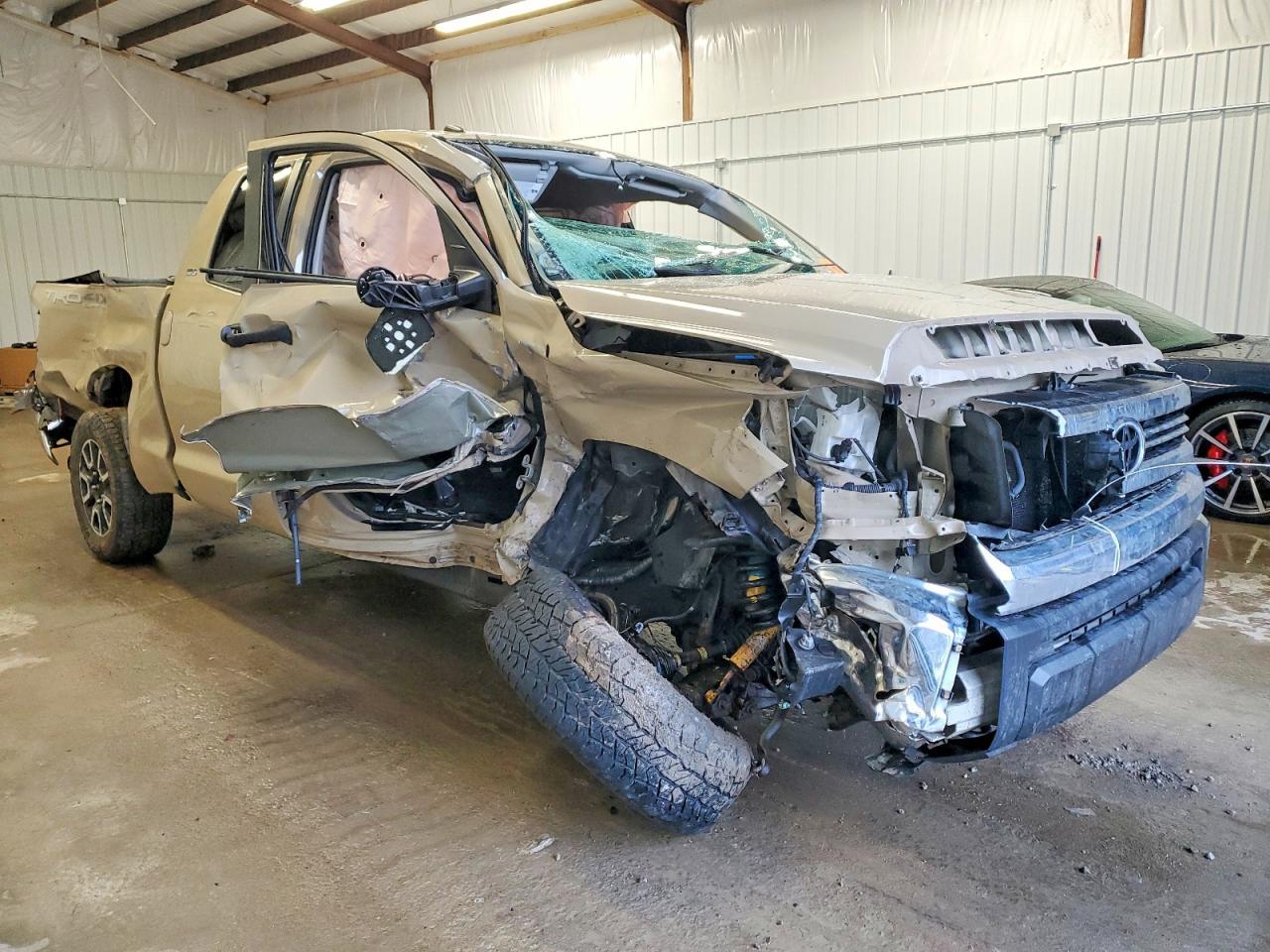 2017 Toyota Tundra Double Cab Sr - Фото 4