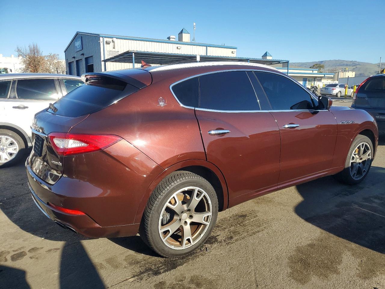 2017 Maserati Levante Luxury - Фото 3