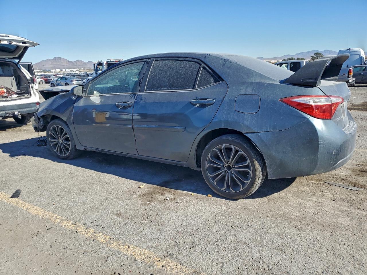 2015 Toyota Corolla L - Фото 2
