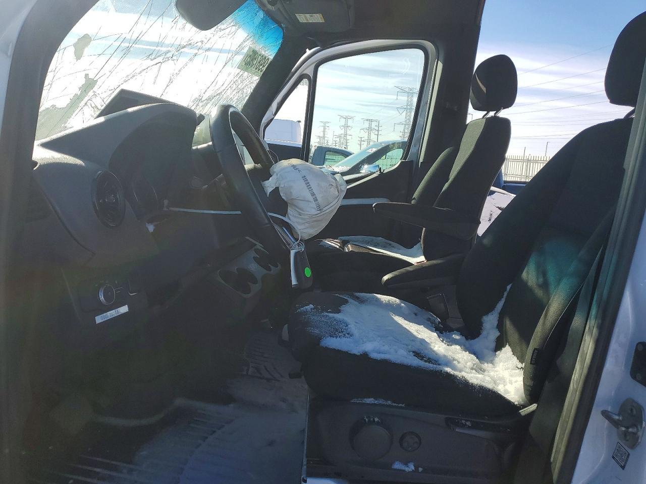 2021 Mercedes Benz Sprinter 2500 Delivery Van - Фото 7
