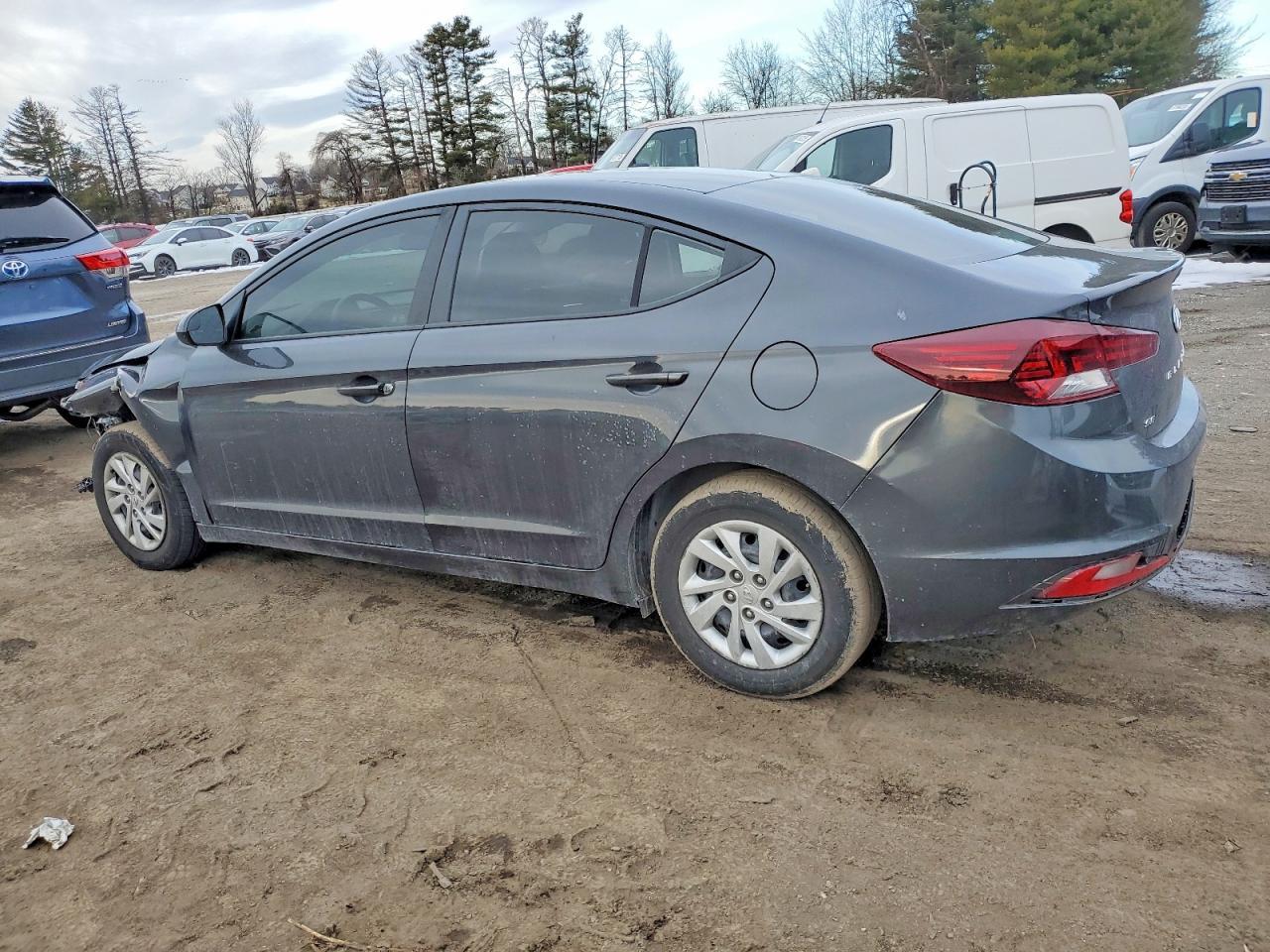 2020 Hyundai Elantra Se - Фото 2
