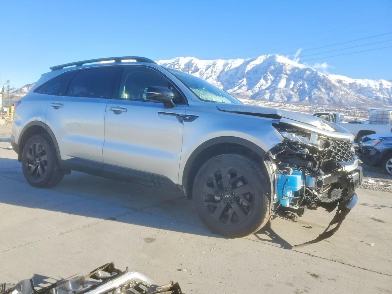 2022 Kia Sorento S - Image 4