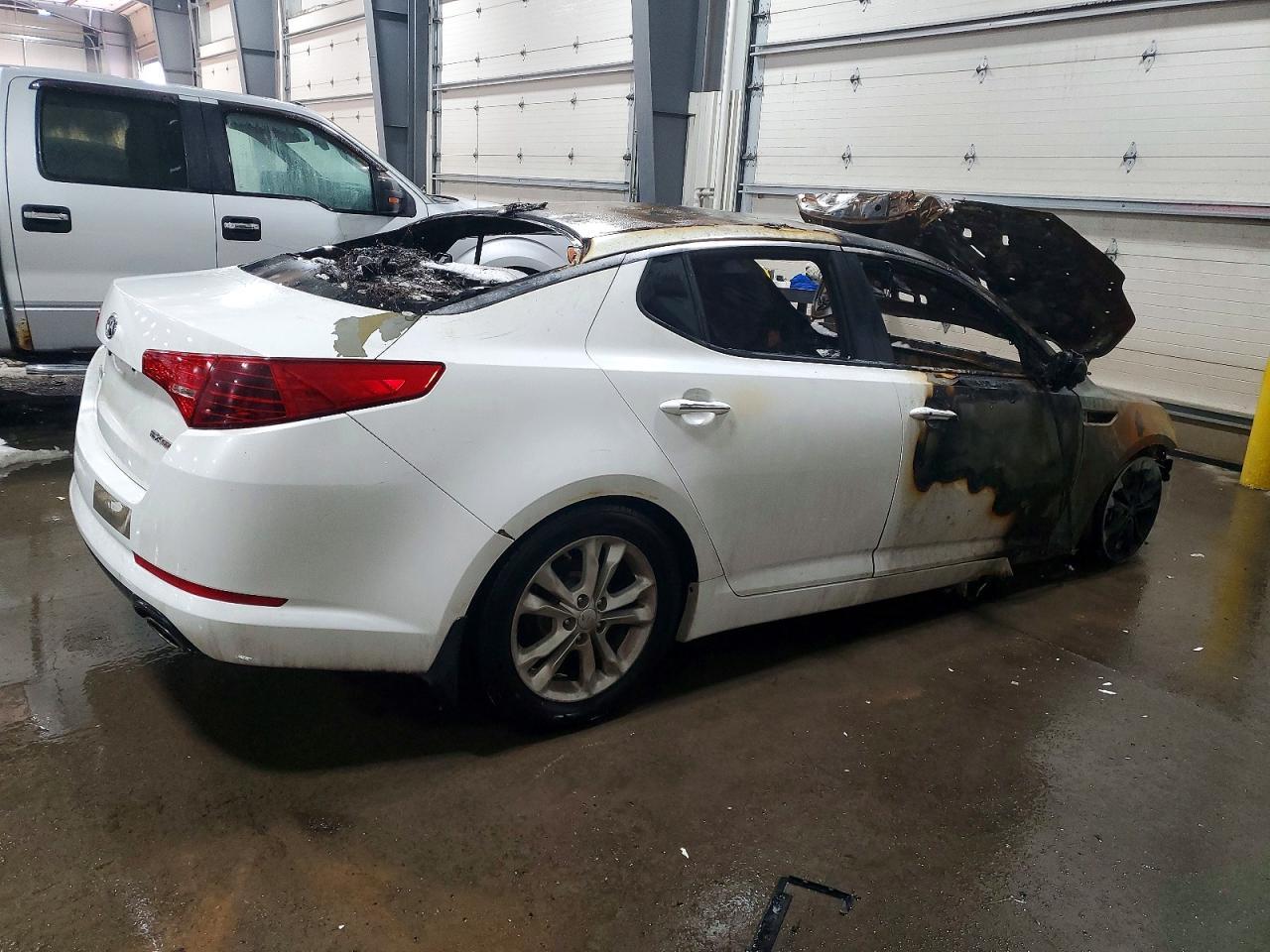 2012 Kia Optima Ex - Image 3