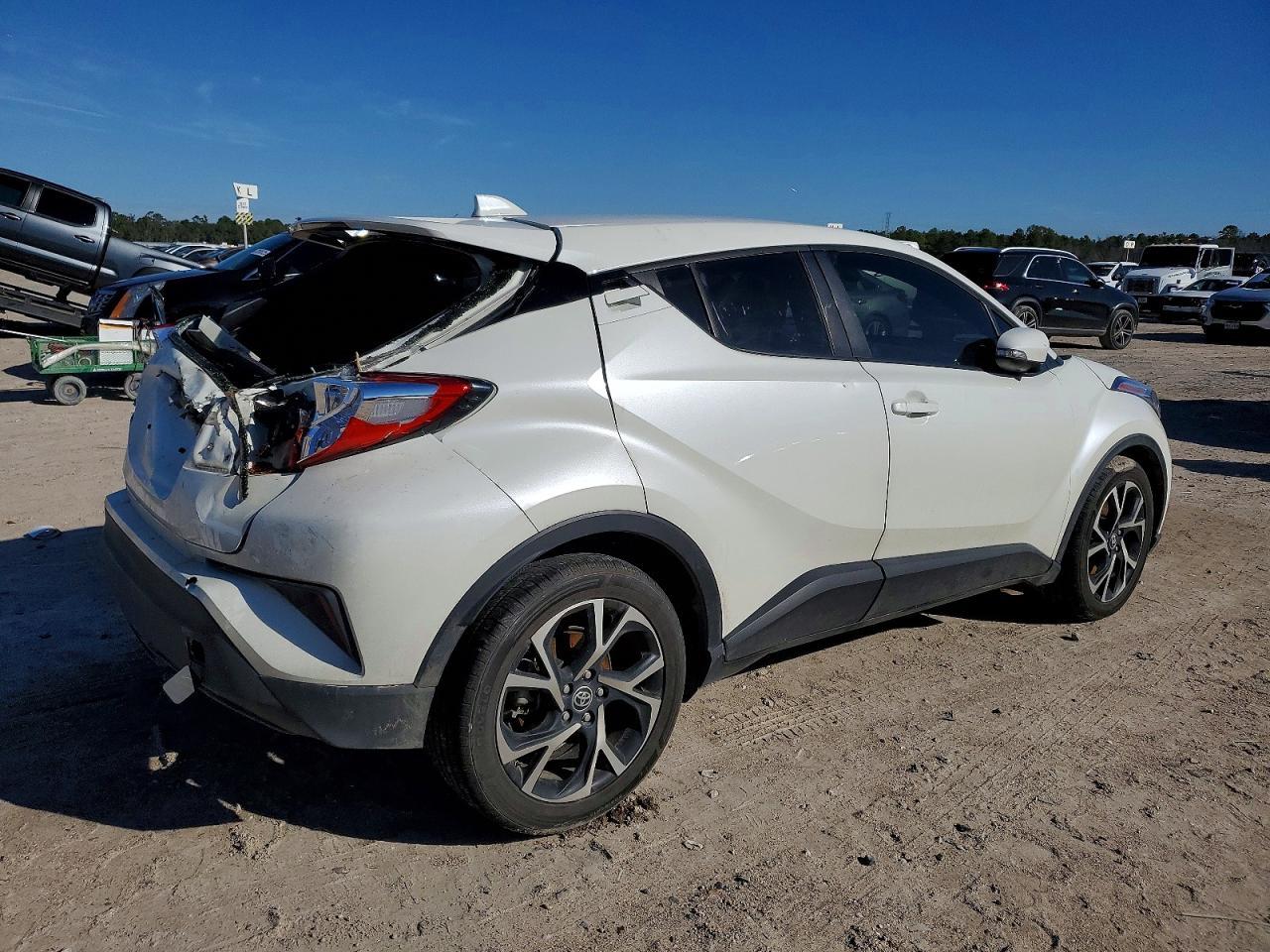 2021 Toyota C-Hr Xle - Фото 3