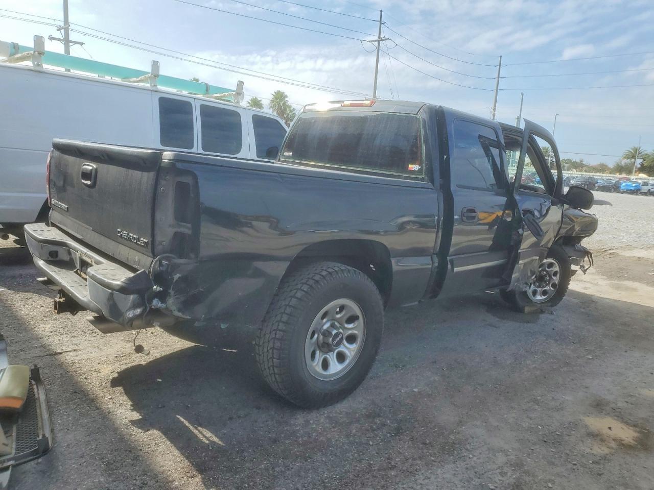 2005 Chevrolet Silverado C1500 - Фото 3