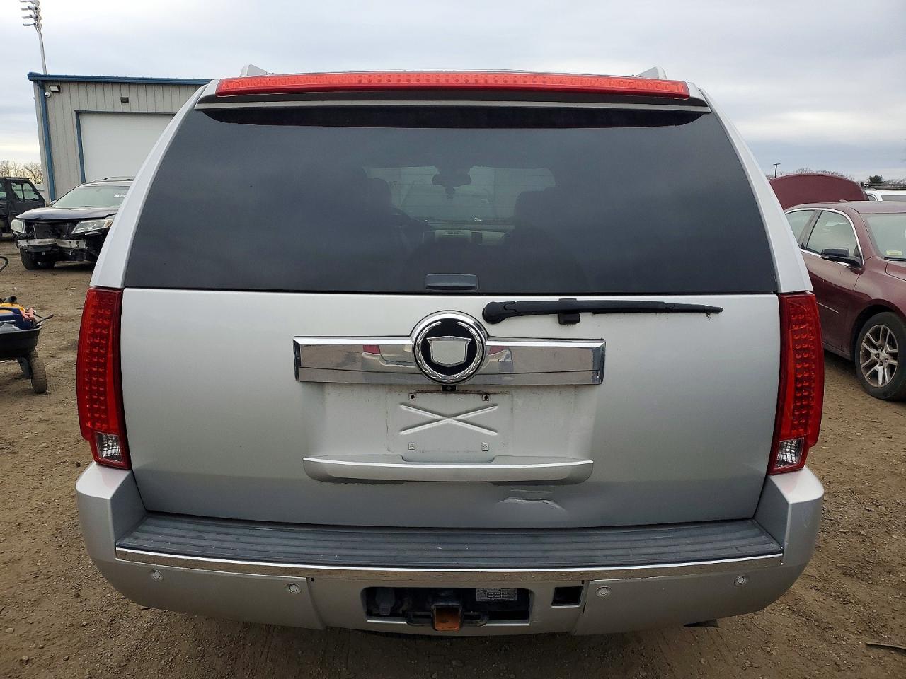 2011 Cadillac Escalade Premium - Фото 6