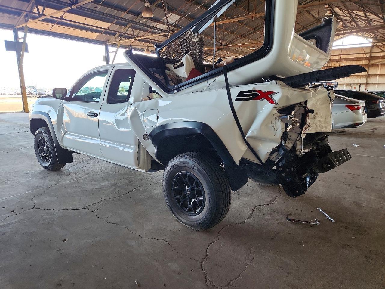 2022 Toyota Tacoma Access Cab - Фото 2