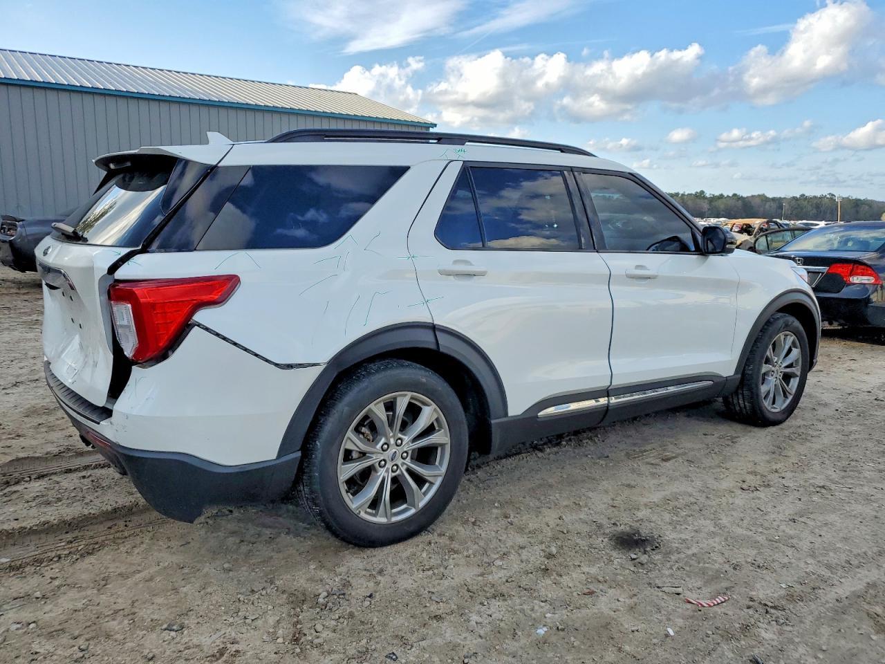 2022 Ford Explorer Xlt - Фото 3