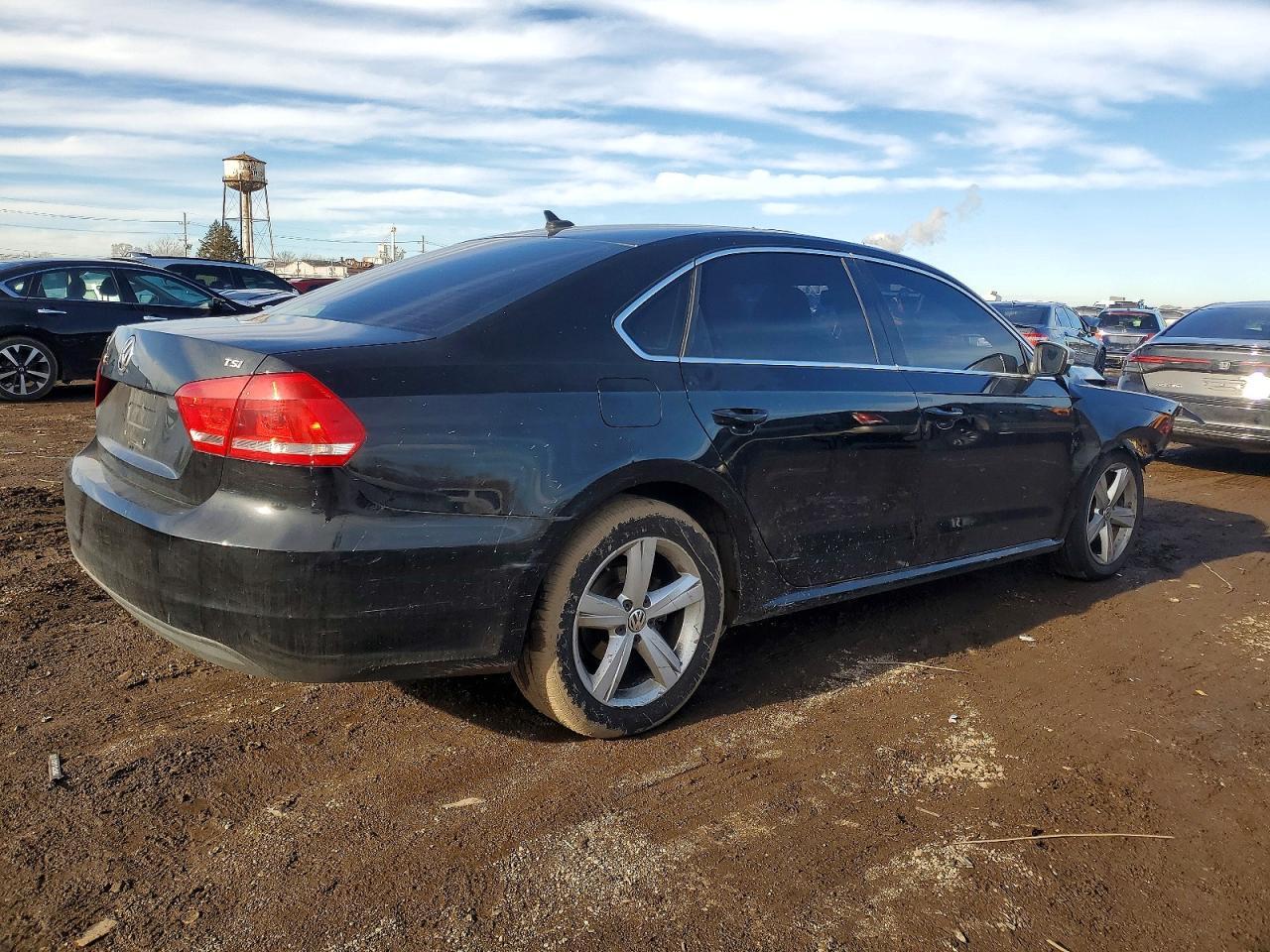 2015 Volkswagen Passat S - Фото 3