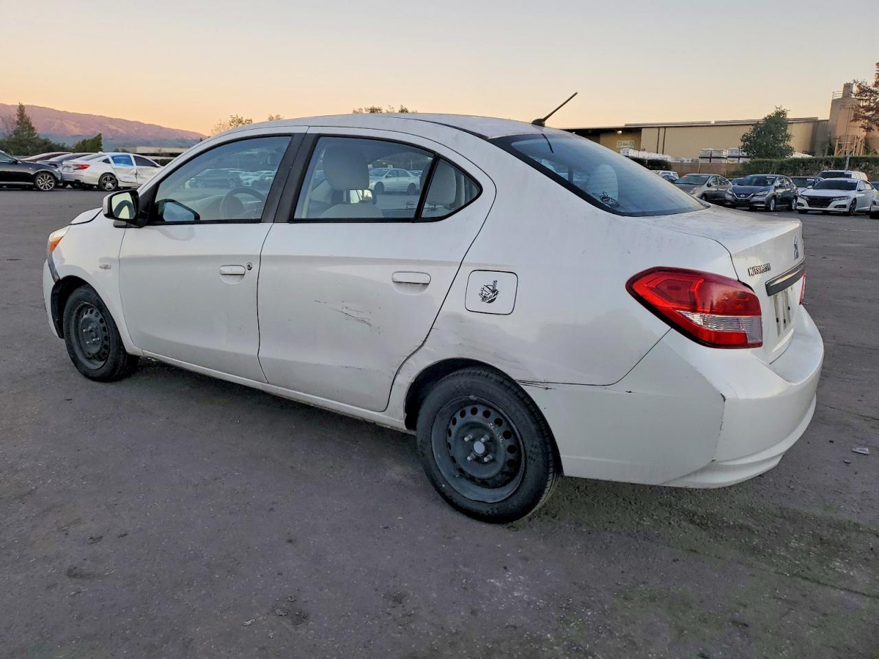 2017 Mitsubishi Mirage G4 Es - Image 2
