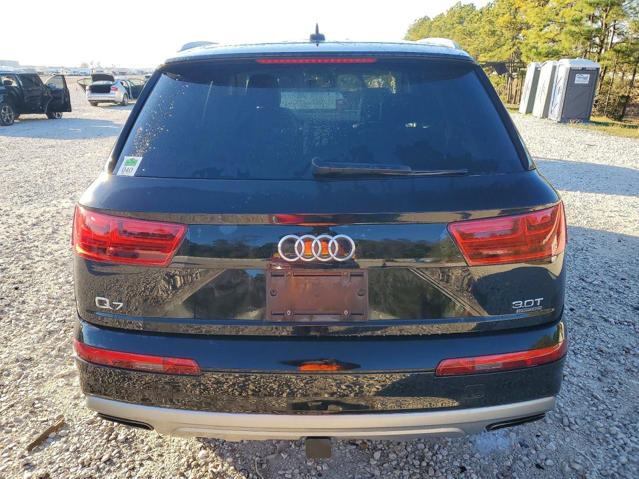2017 Audi Q7 Premium Plus - Image 6