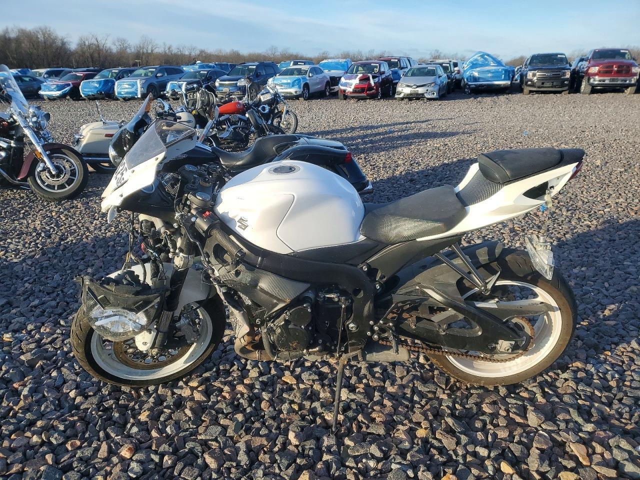 2019 Suzuki Gsx-R600 - Image 3