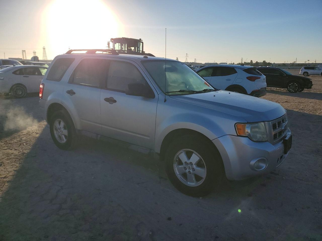 2011 Ford Escape Xlt - Image 4