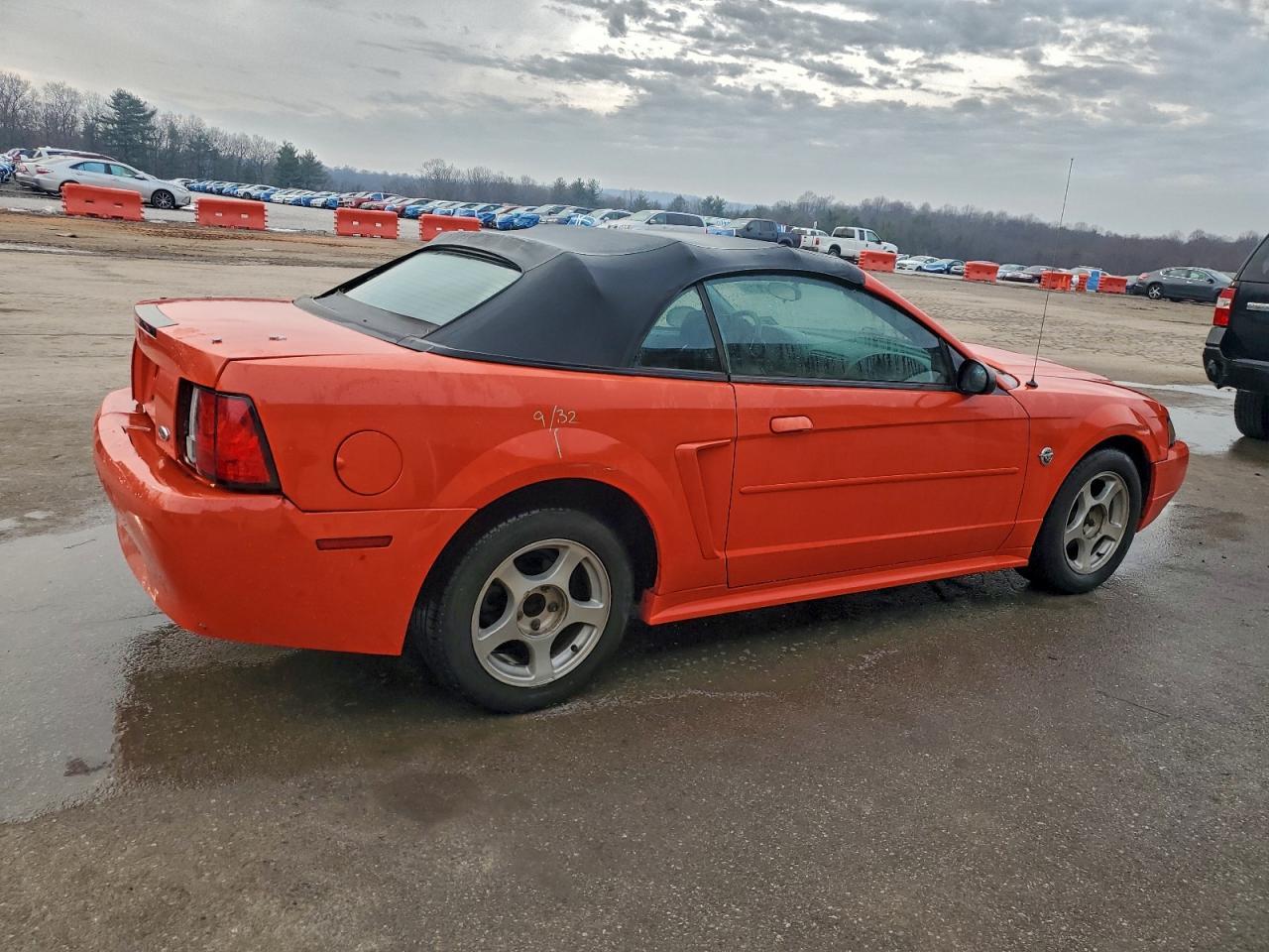 2004 Ford Mustang - Image 3