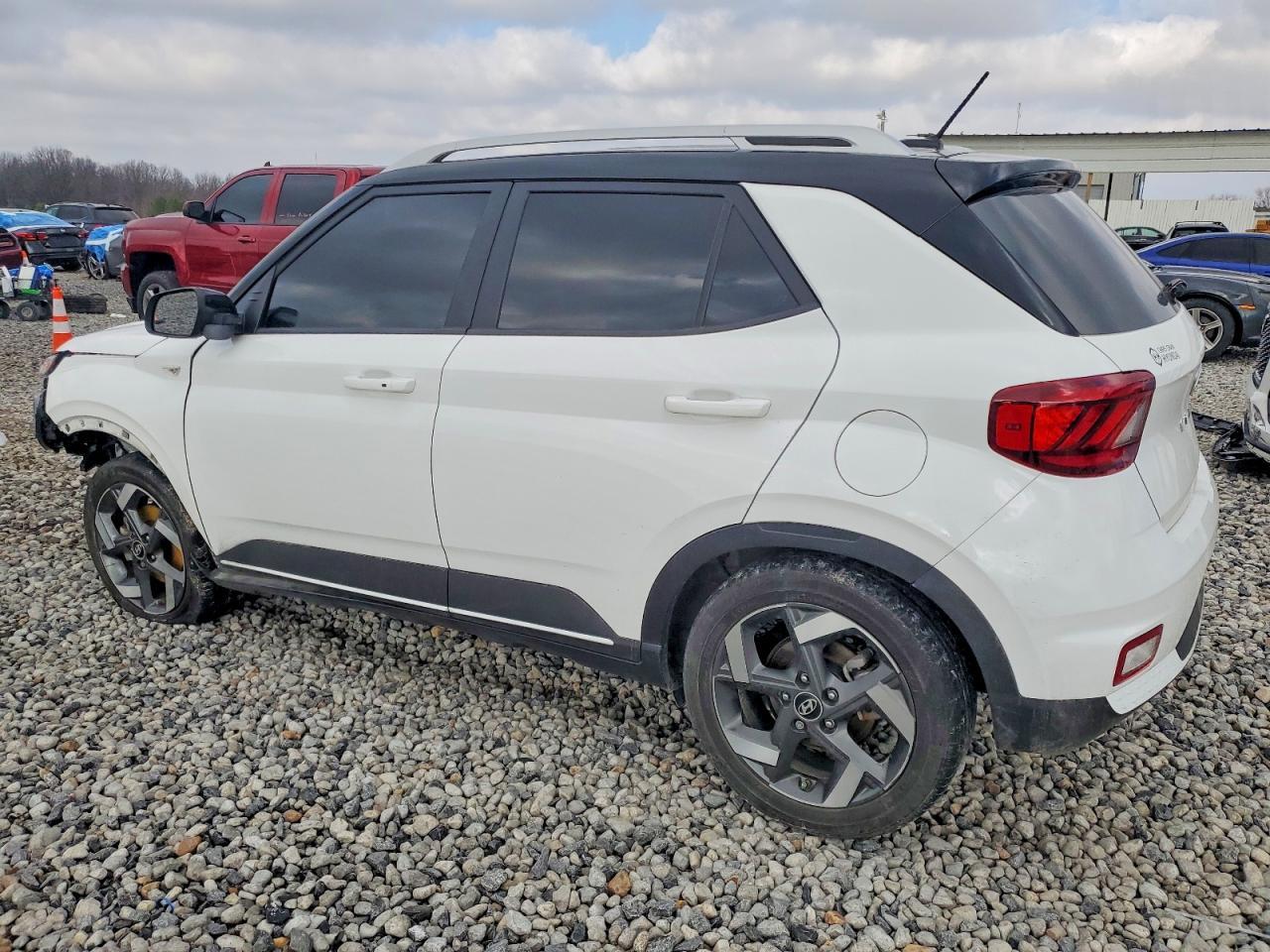 2023 Hyundai Venue Sel - Фото 2