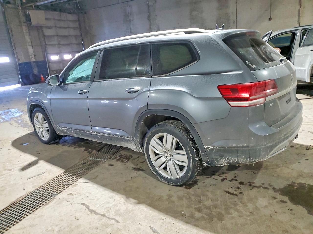 2019 Volkswagen Atlas Se - Фото 2
