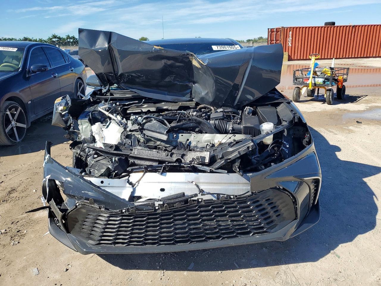 2025 Toyota Camry - Image 5