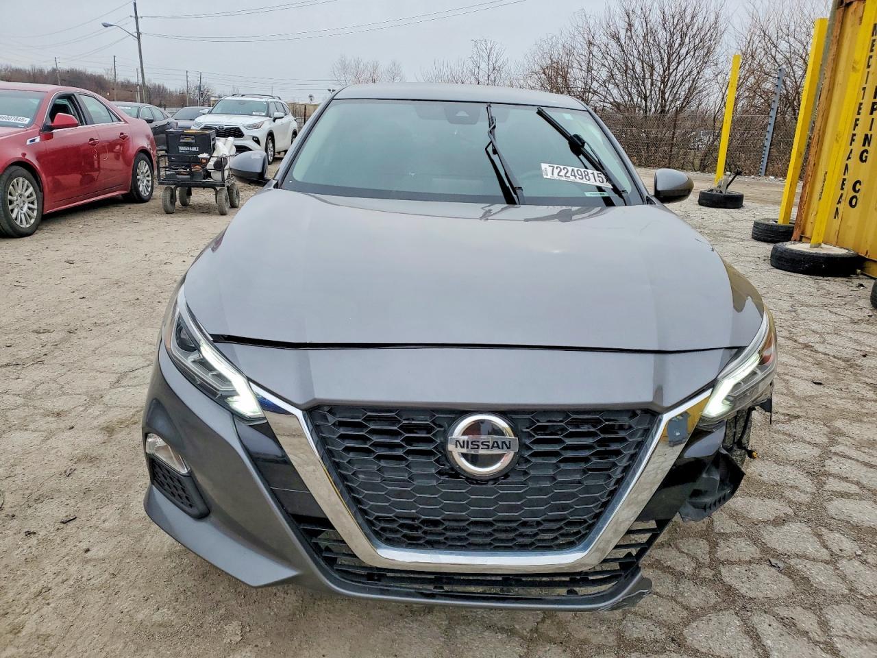 2022 Niss Altima 2.5 Sv - Image 5