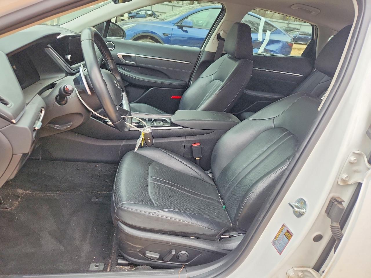2022 Hyundai Sonata Hybrid Limited - Image 7
