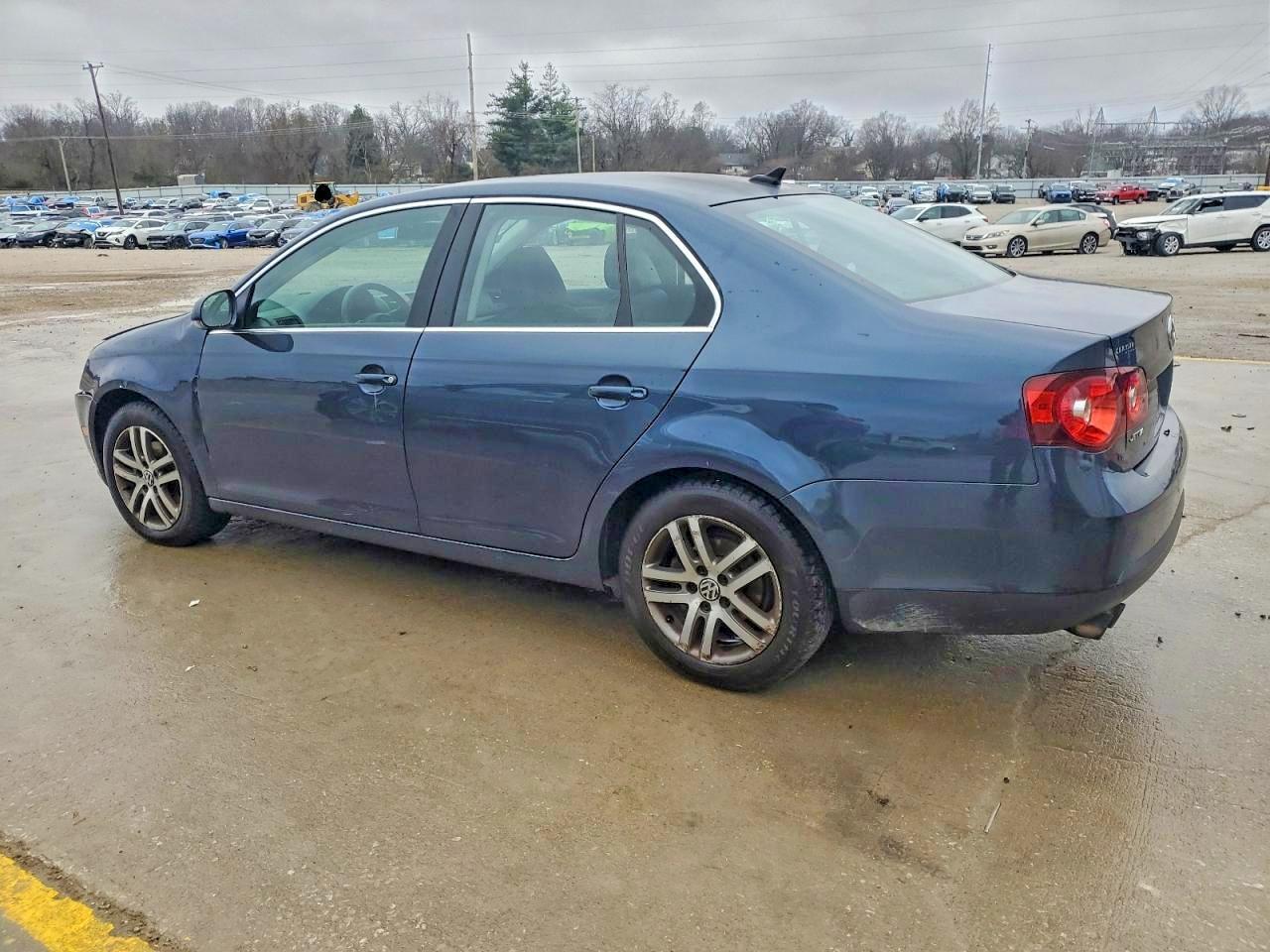 2010 Volkswagen Jetta Se - Фото 2