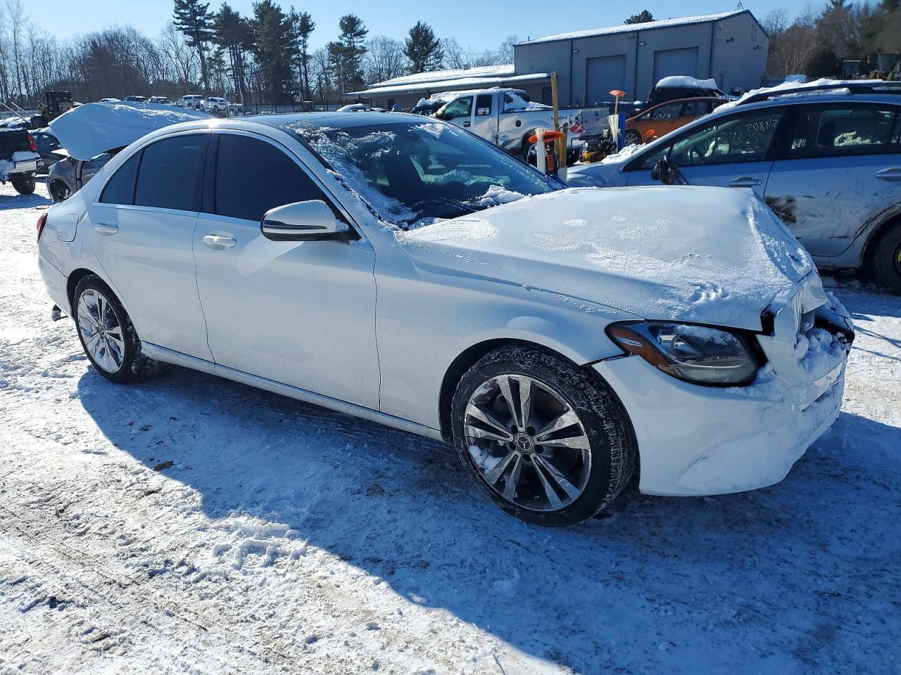 2018 Mercedes-Benz C 300 4Matic - Фото 4