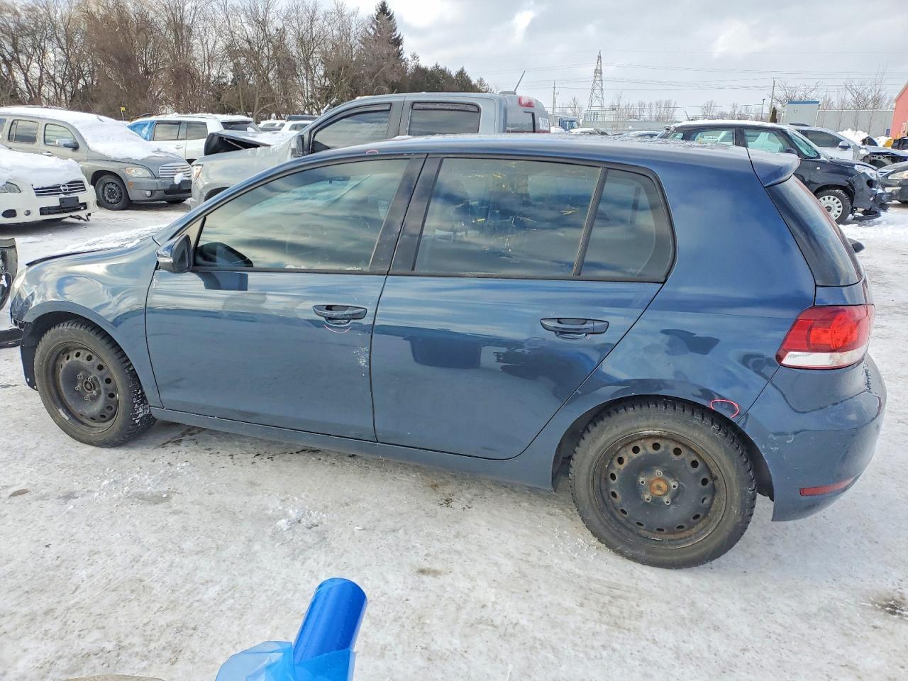 2013 Volkswagen Golf - Image 2
