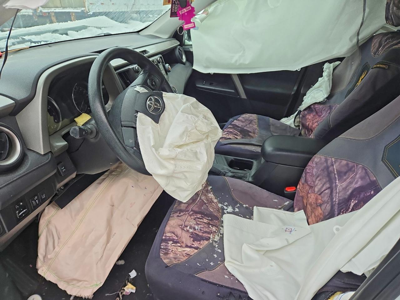 2018 Toyota Rav4 Le - Image 7