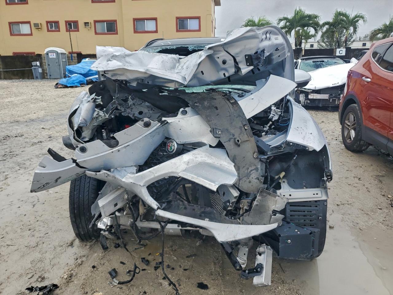 2022 Alfa Romeo Stelvio Ti - Фото 5