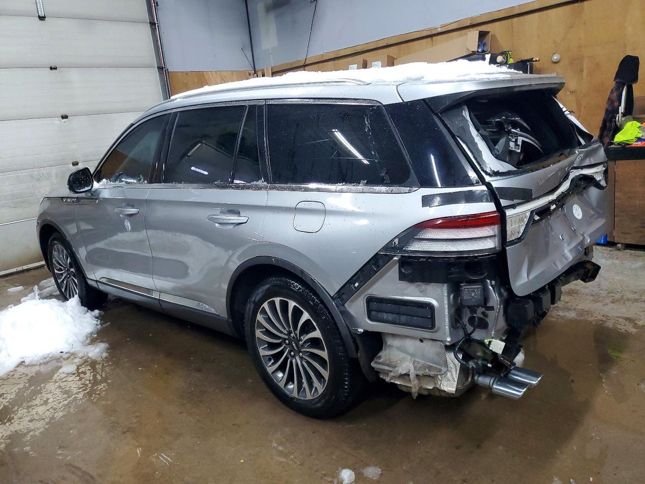 2020 Lincoln Aviator Reserve - Image 2