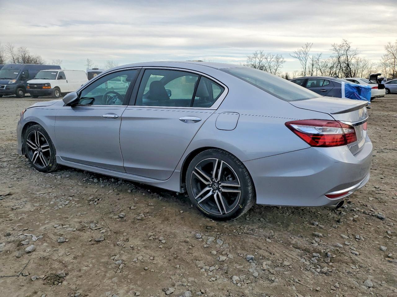 2017 Honda Accord Sport - Фото 2