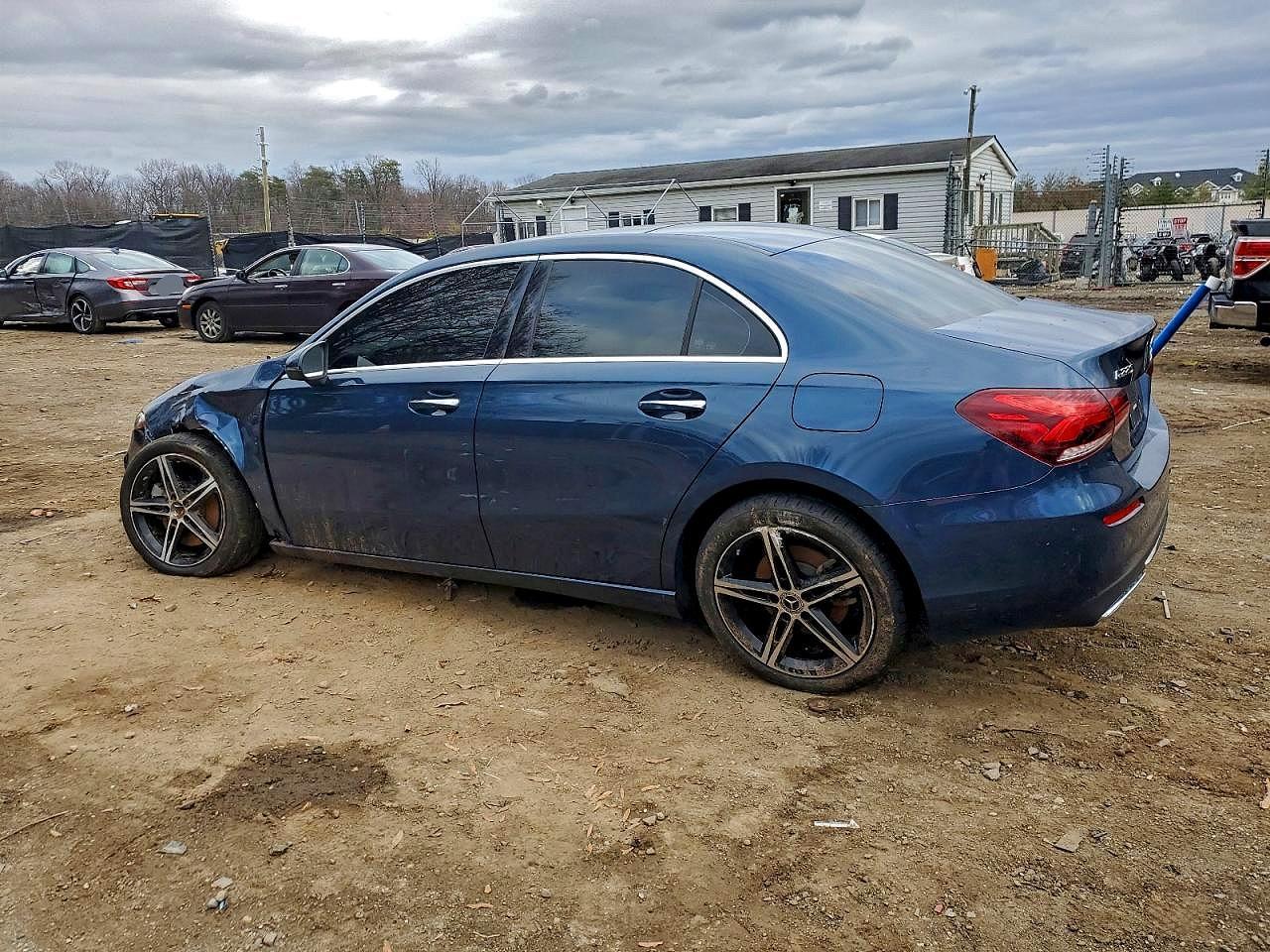 2022 Mercedes-Benz A 220 4Matic - Фото 2